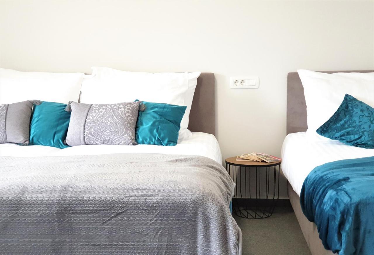 Smart Hostel Slavonski Brod Exterior foto