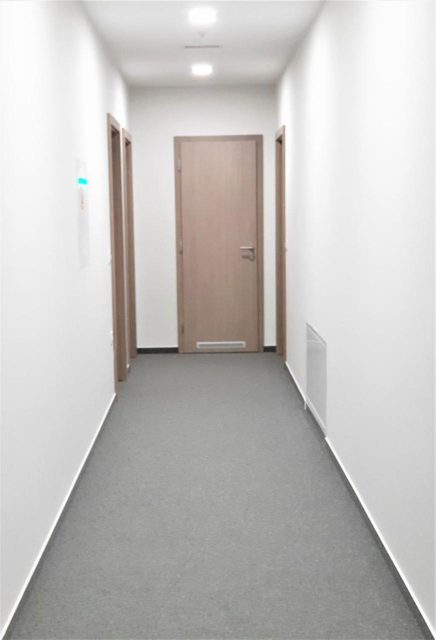 Smart Hostel Slavonski Brod Exterior foto