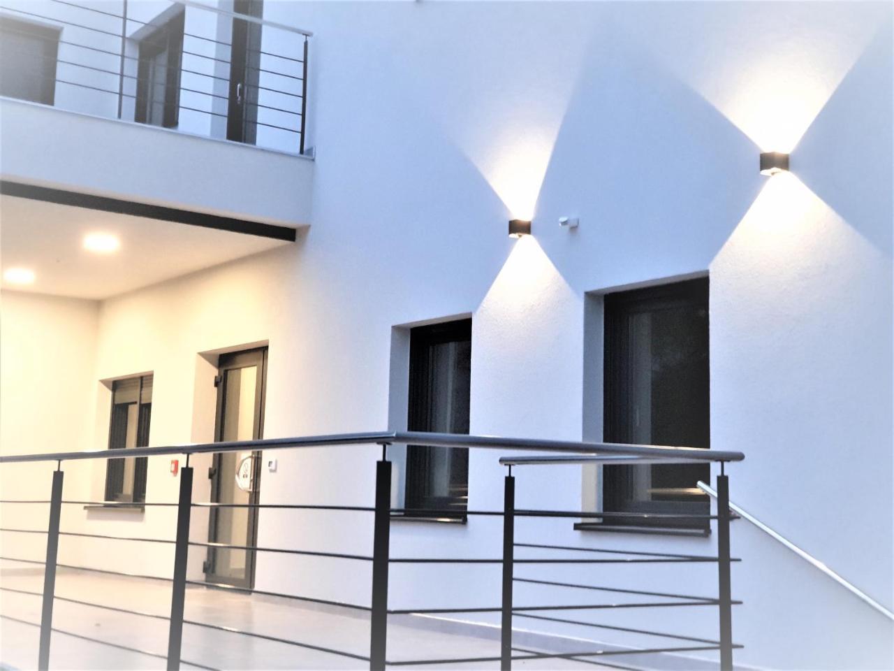 Smart Hostel Slavonski Brod Exterior foto