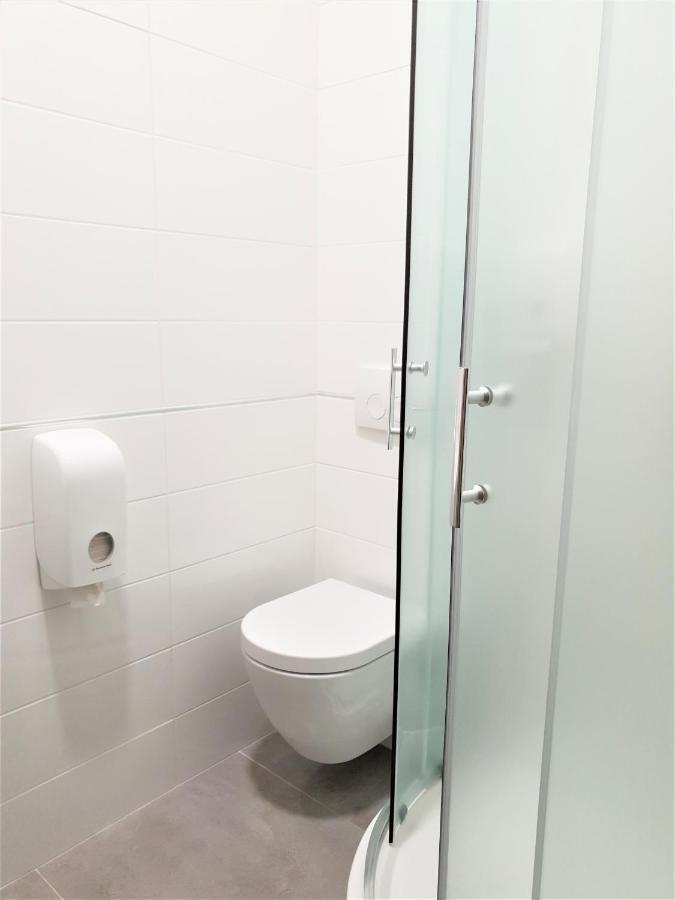 Smart Hostel Slavonski Brod Exterior foto